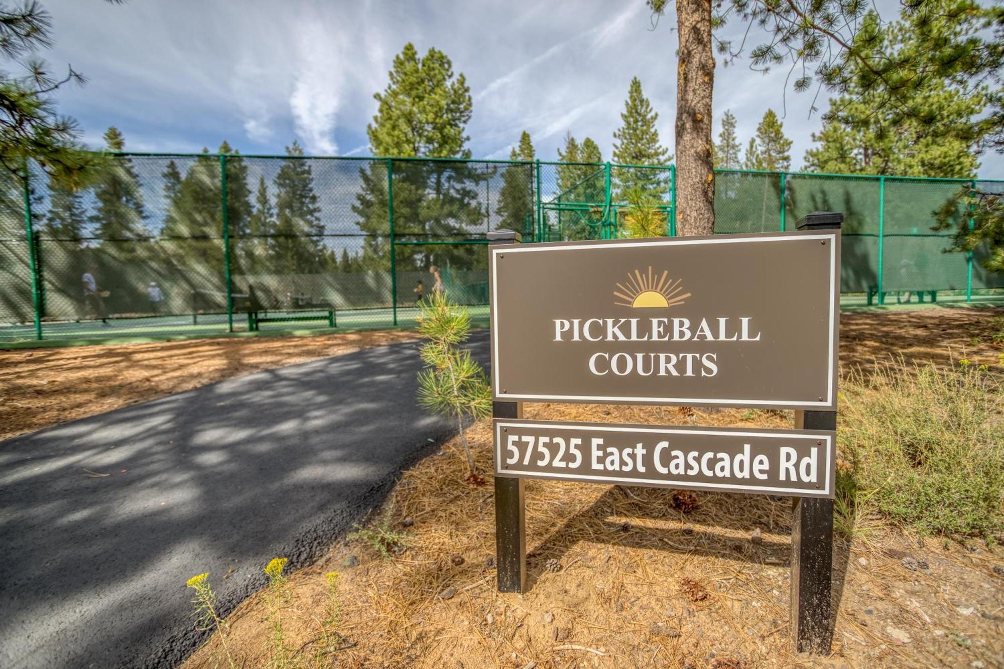 11 Pine Bough Villa Sunriver Bagian luar foto