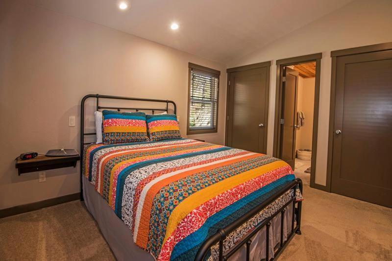 11 Pine Bough Villa Sunriver Bagian luar foto