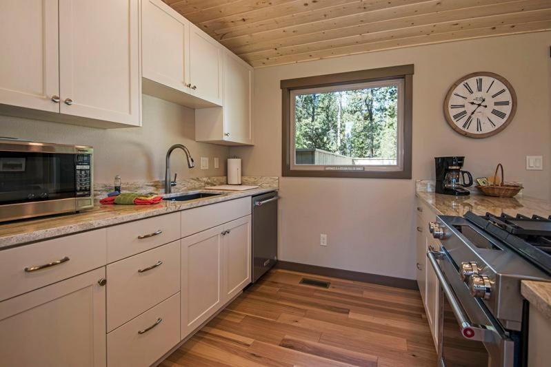 11 Pine Bough Villa Sunriver Bagian luar foto