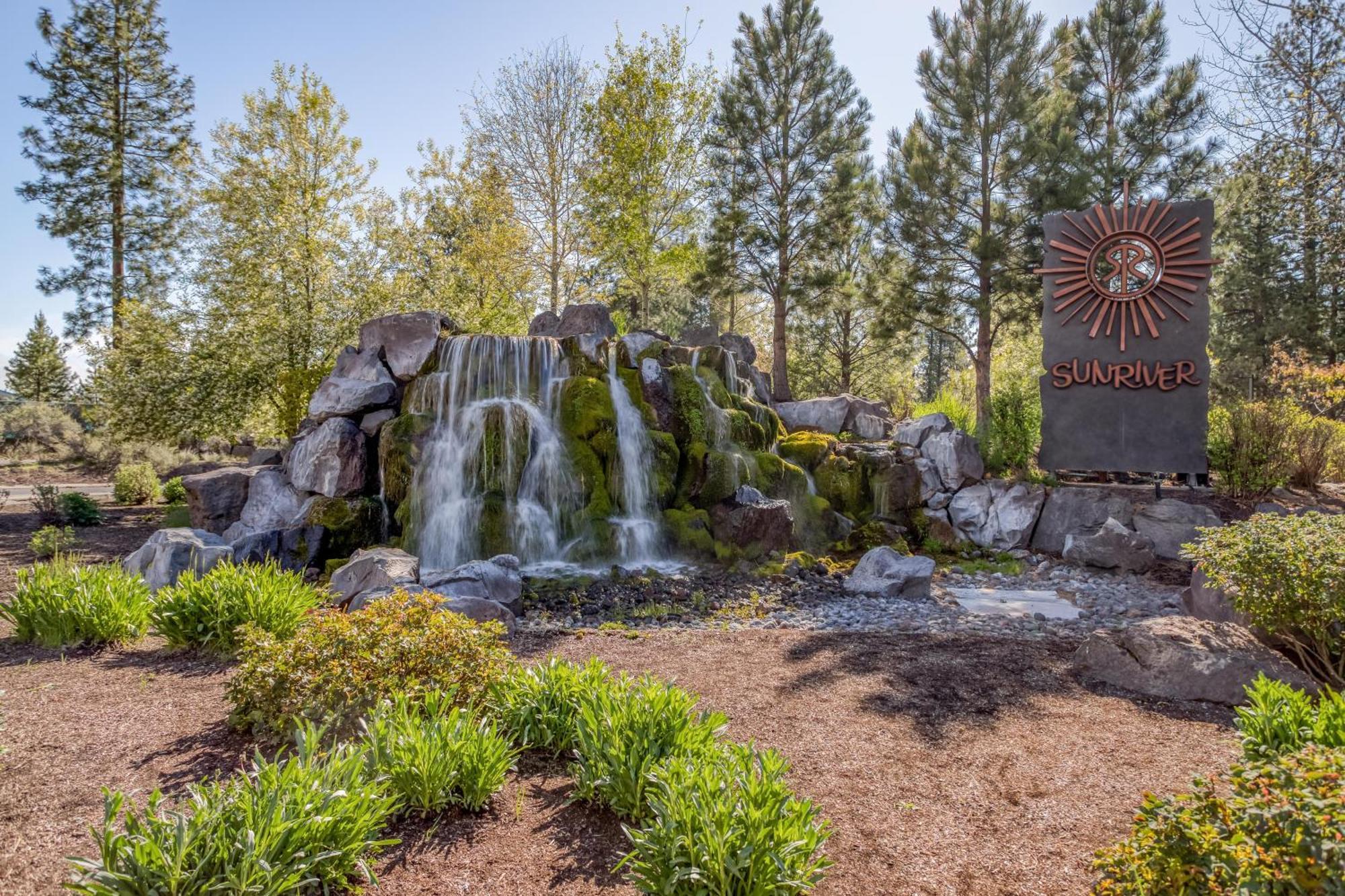 11 Pine Bough Villa Sunriver Bagian luar foto